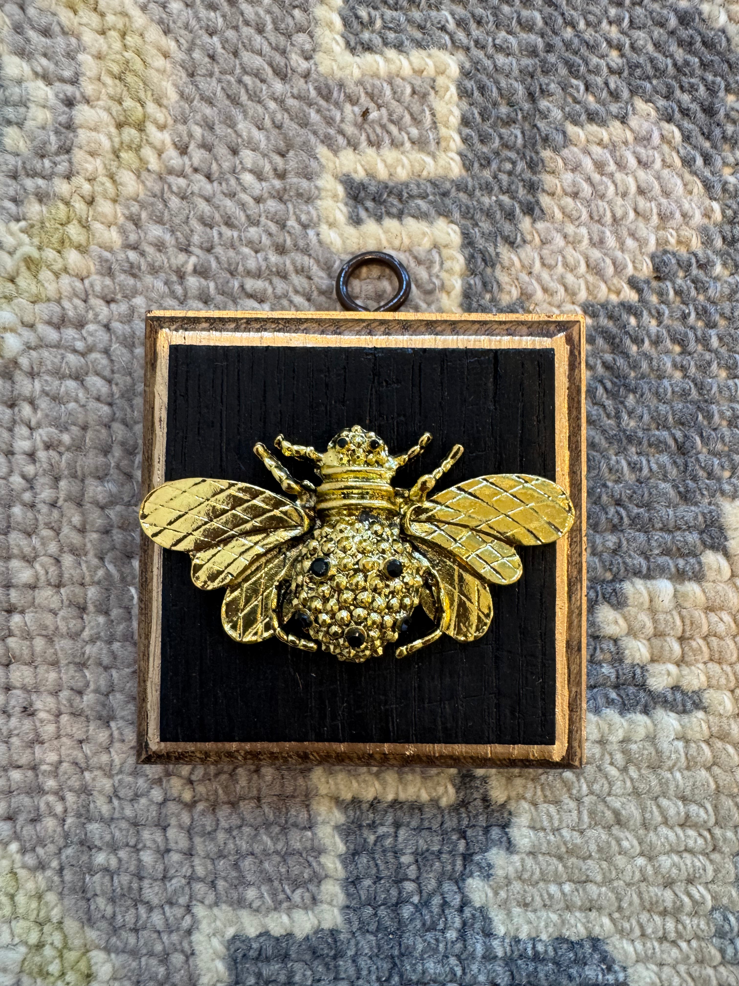 Museum Bee