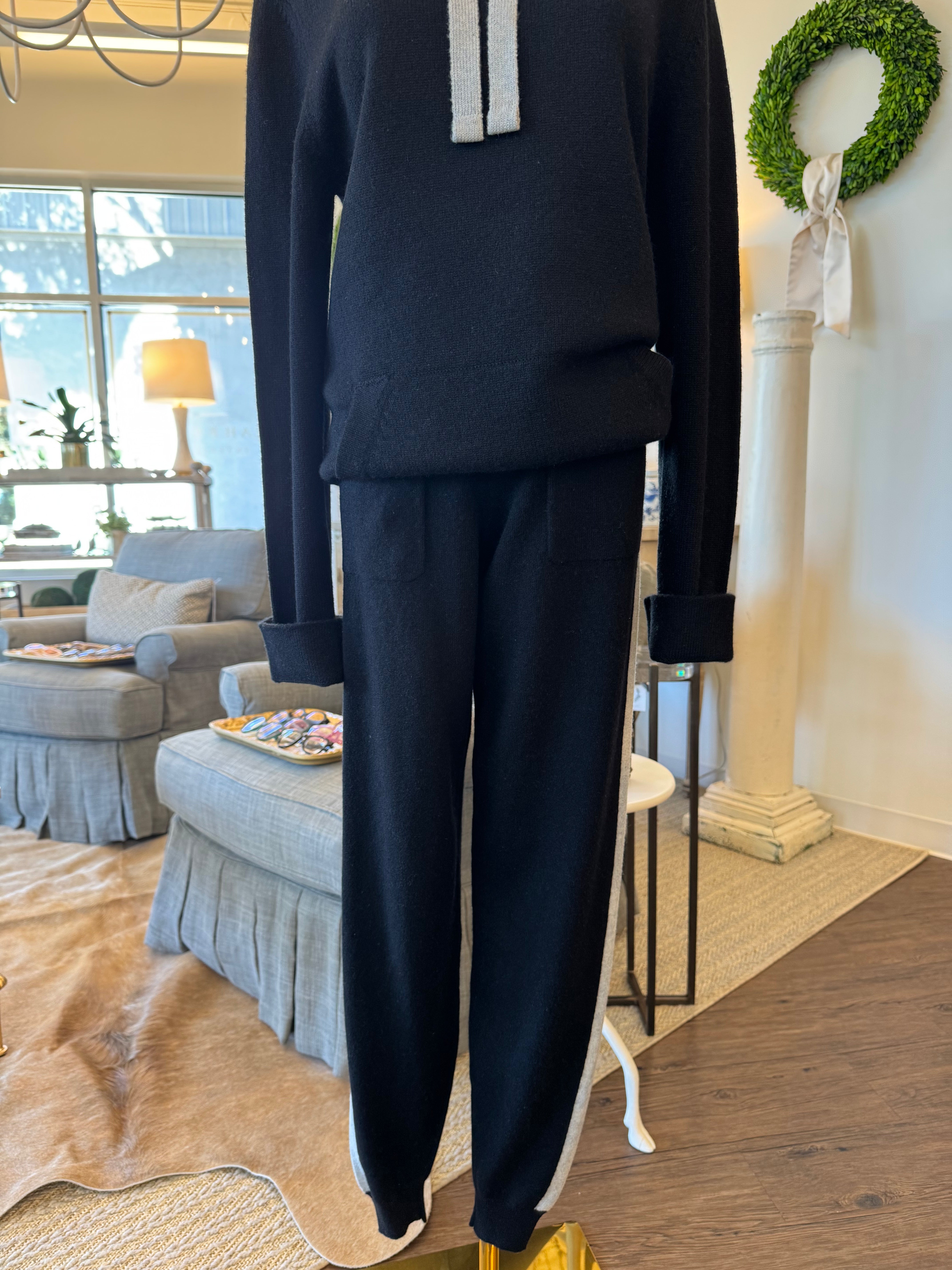 The Frenchie Cashmere Jogger