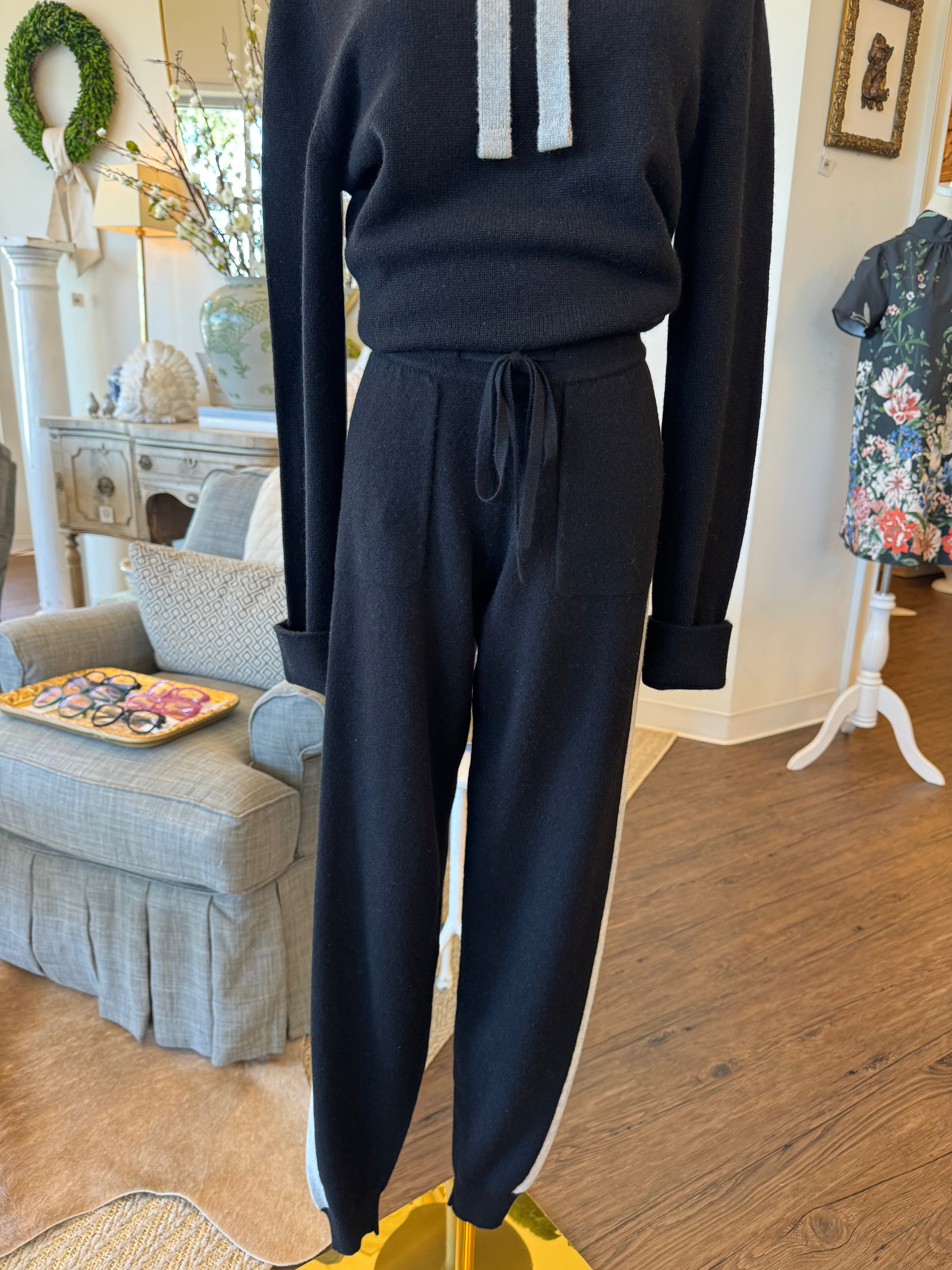 The Frenchie Cashmere Jogger