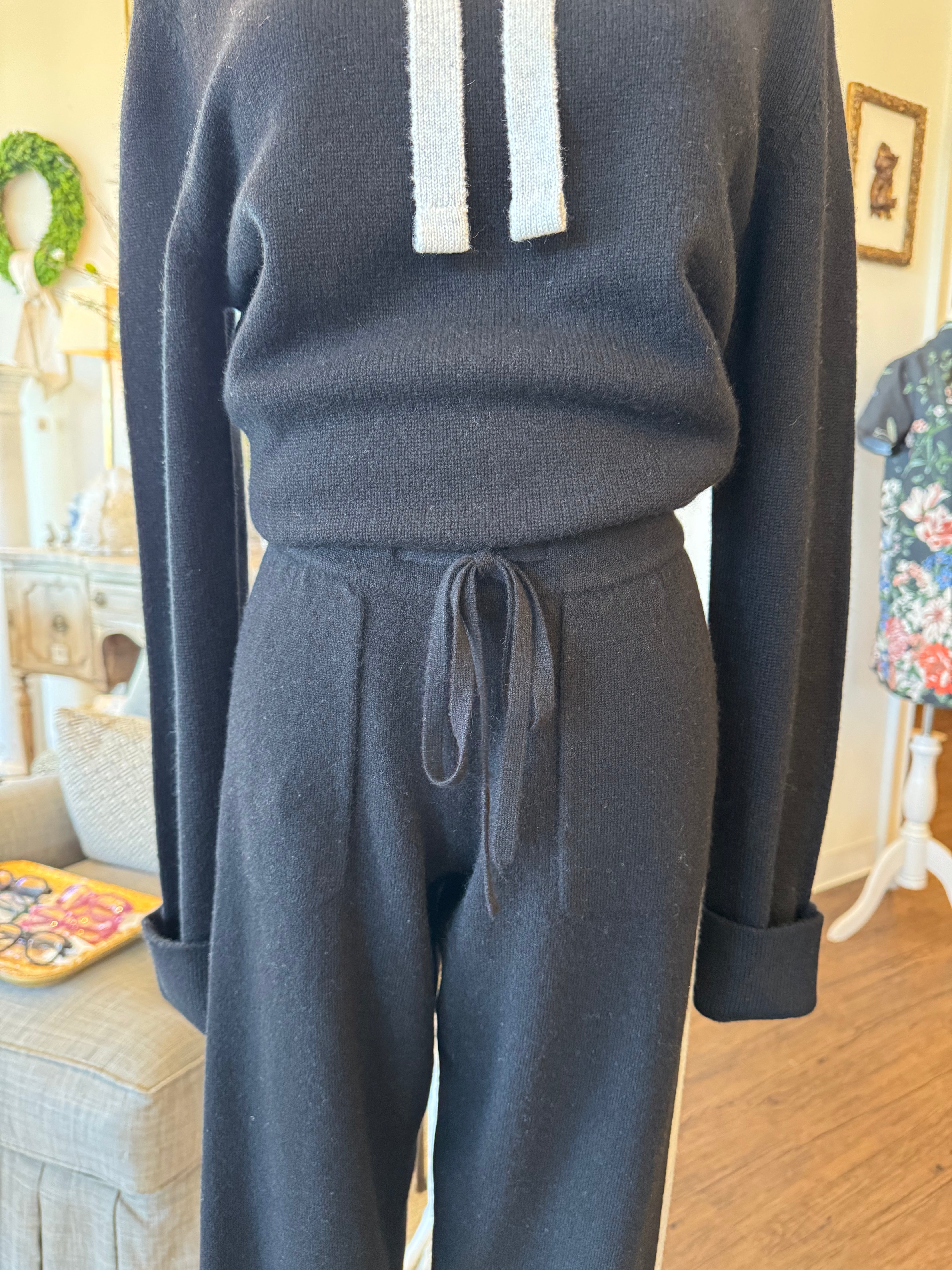The Frenchie Cashmere Jogger