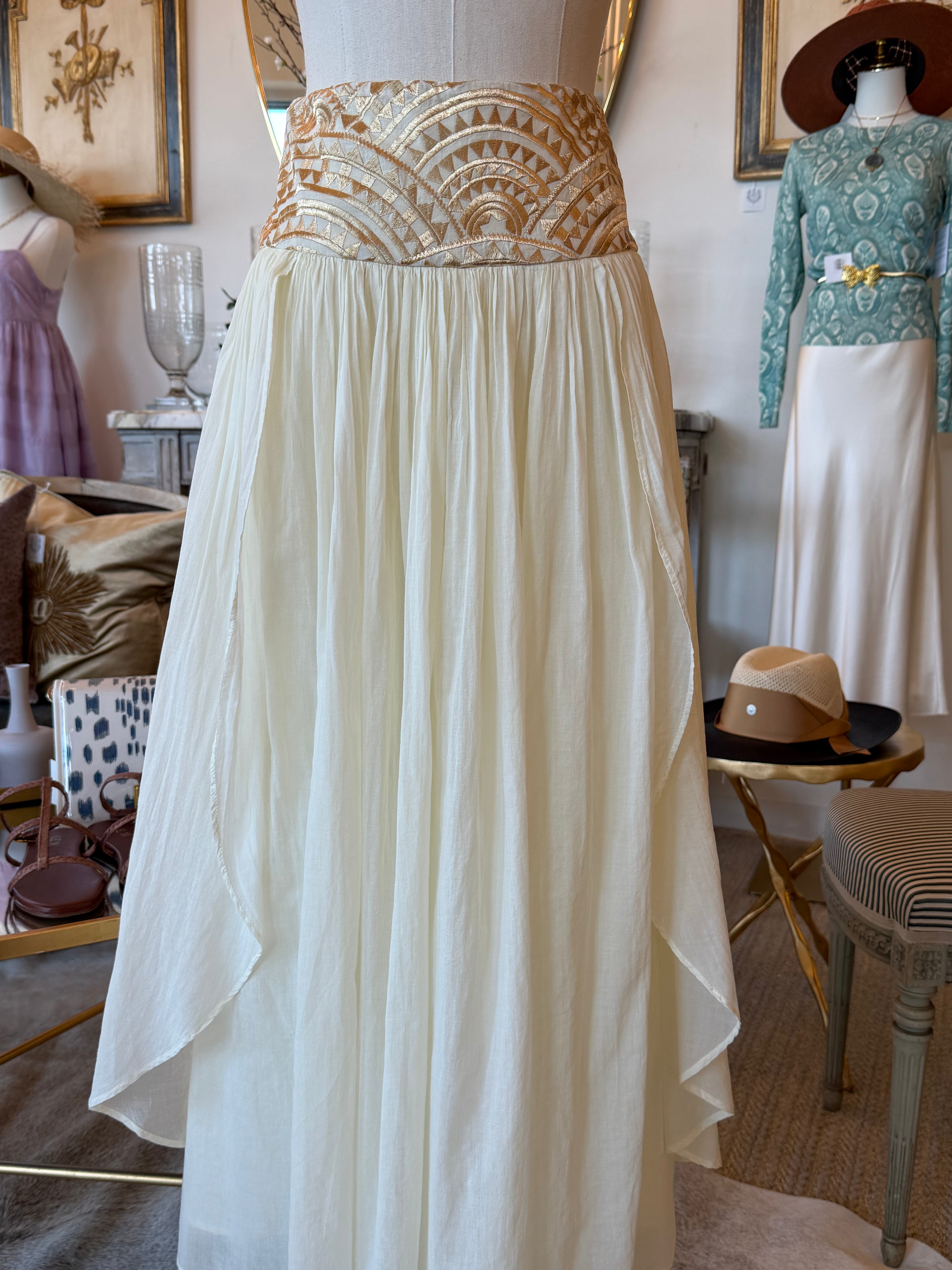 Triangle Embroidered Flare Skirt