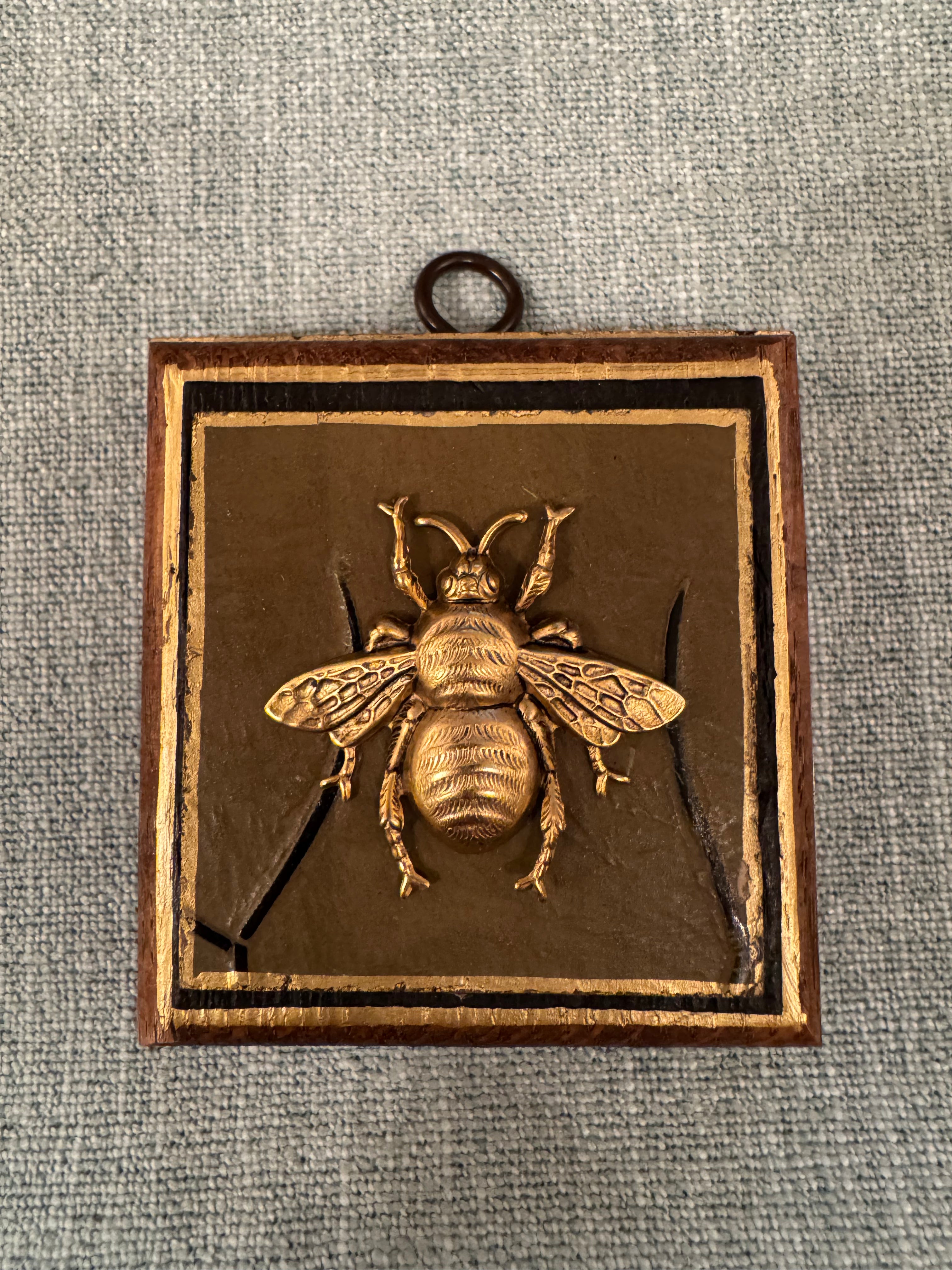 Museum Bee