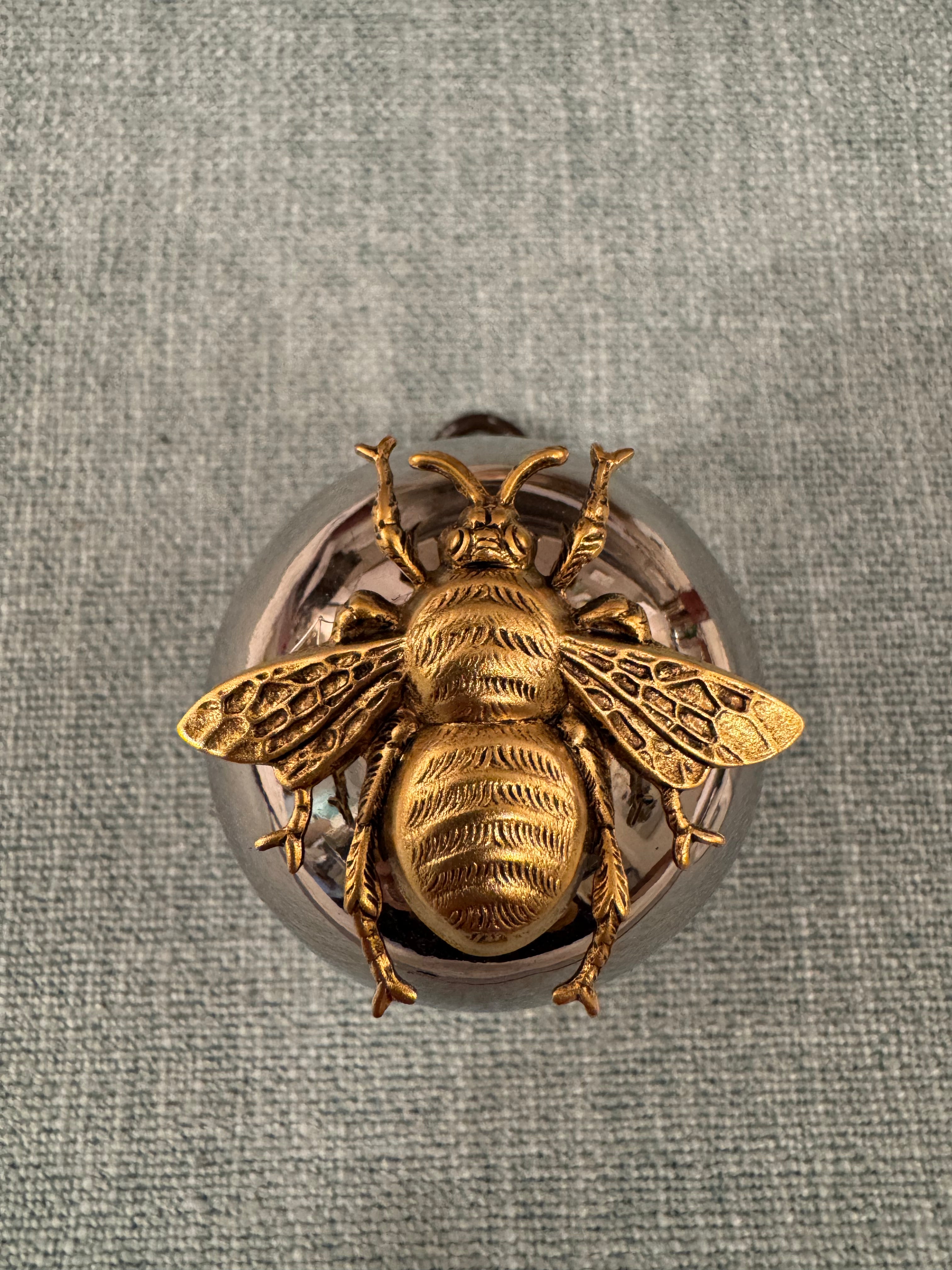 Museum Bee