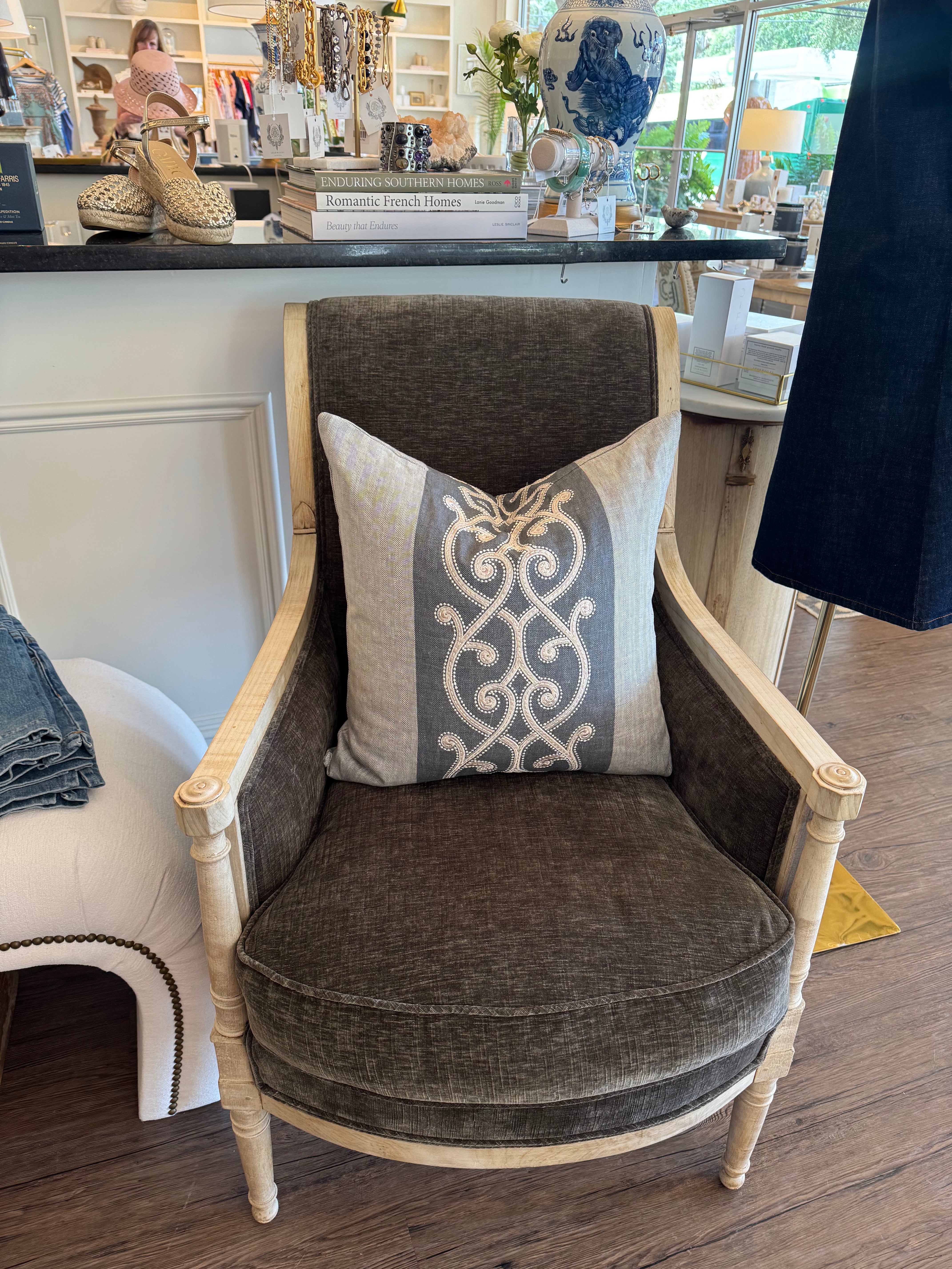 Colefax & Fowler Aragon Pillows