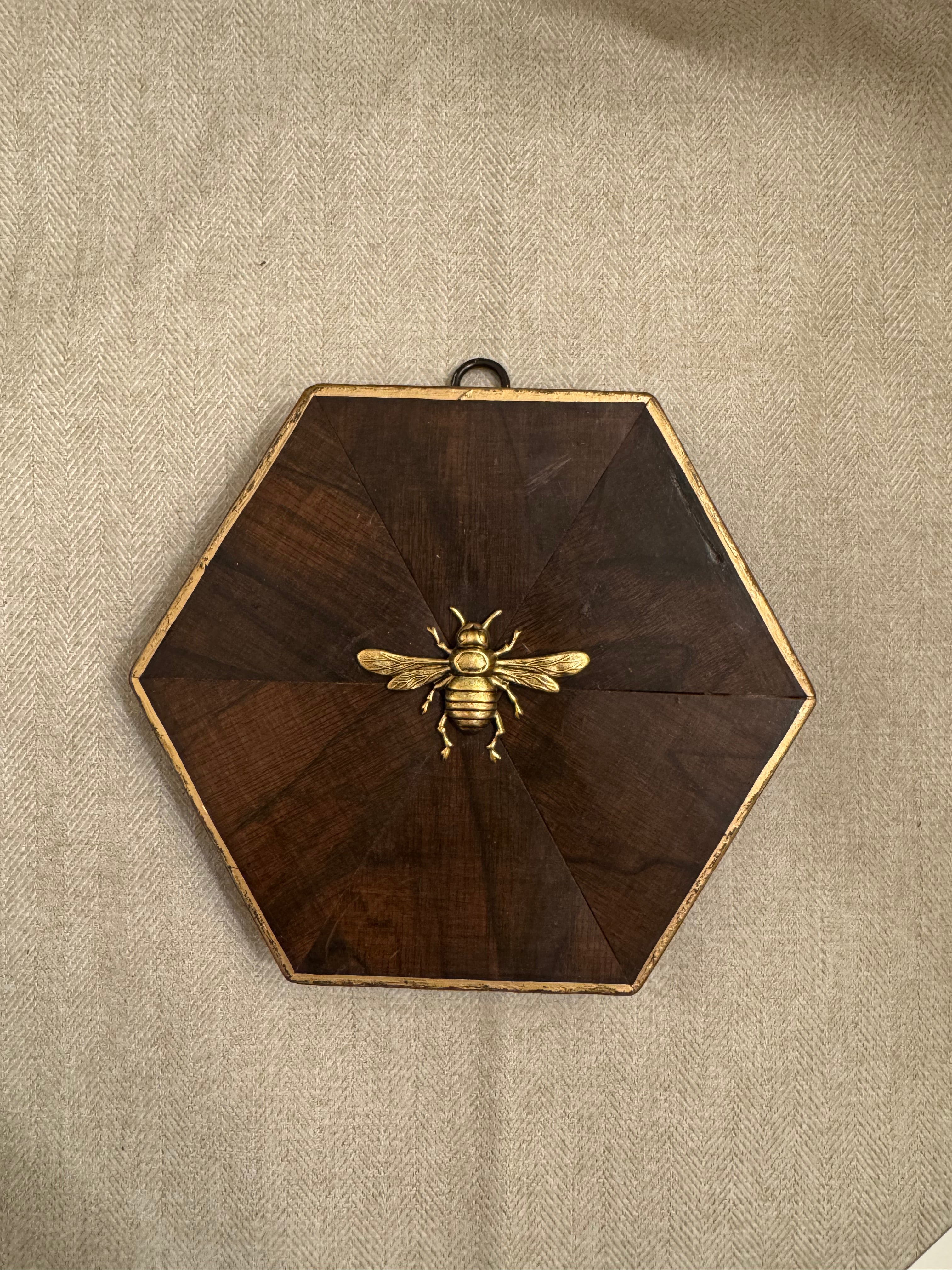 Museum Bee