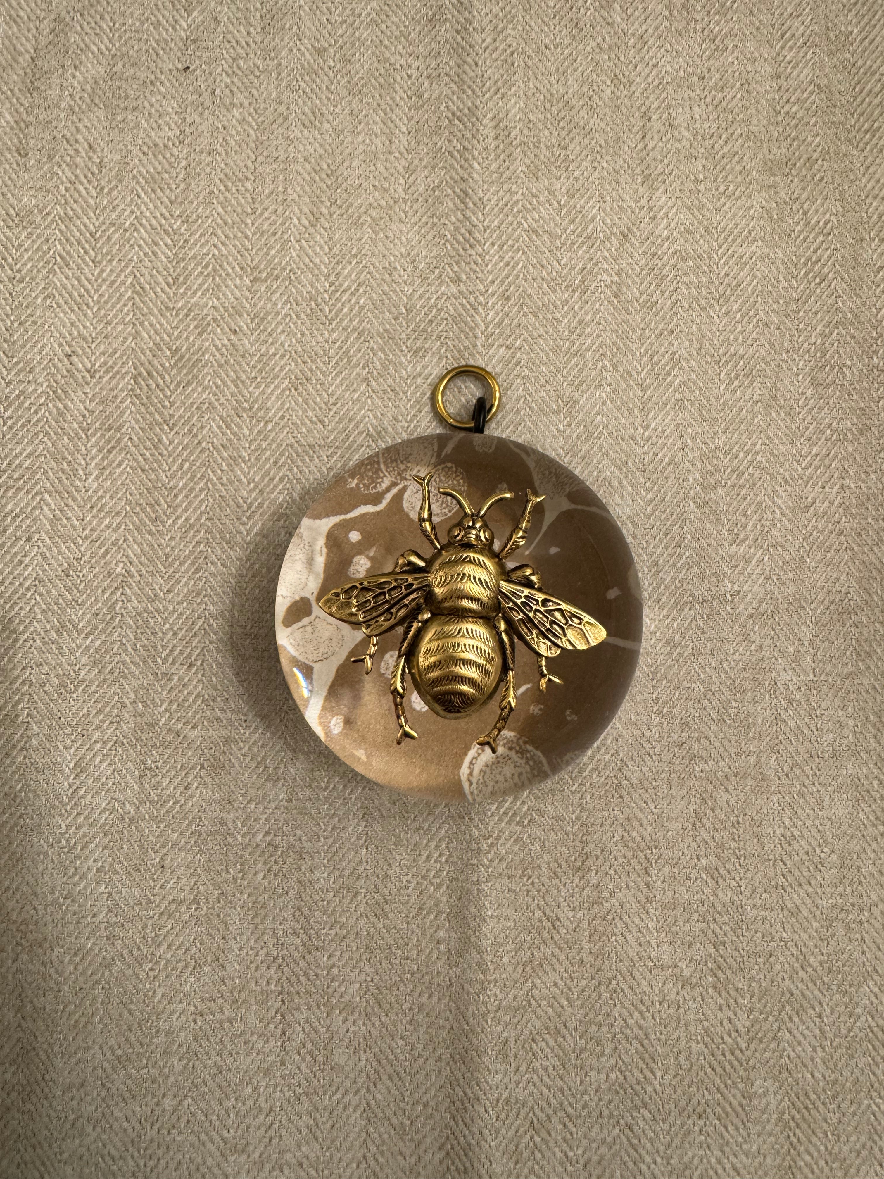 Museum Bee