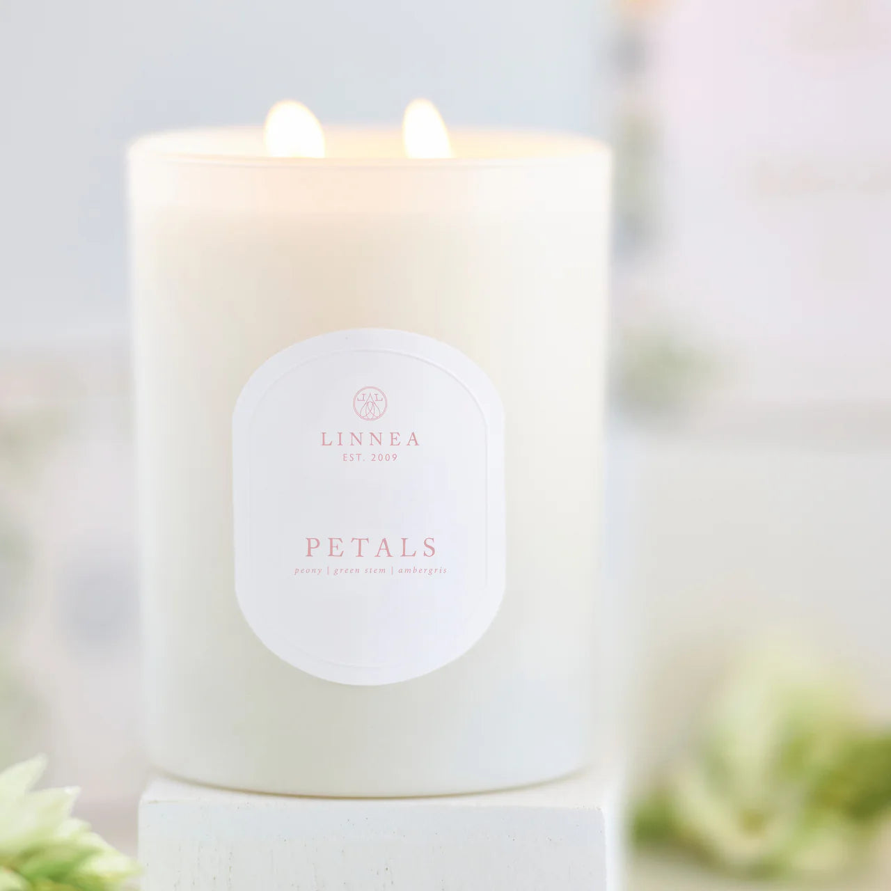 Petals Large 2 Wick Candle