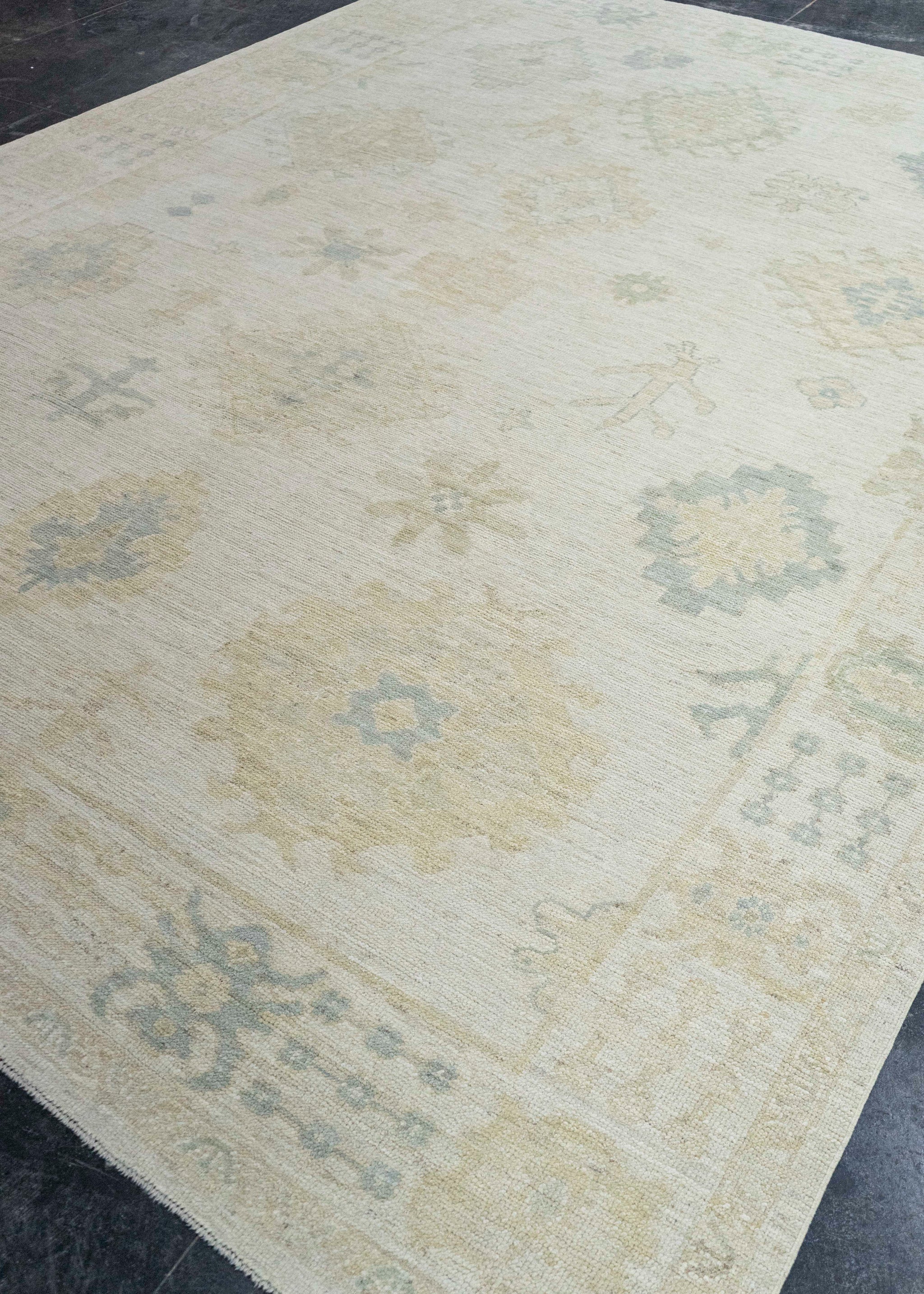 Turkish Oushak Rug 8'11" x 12'