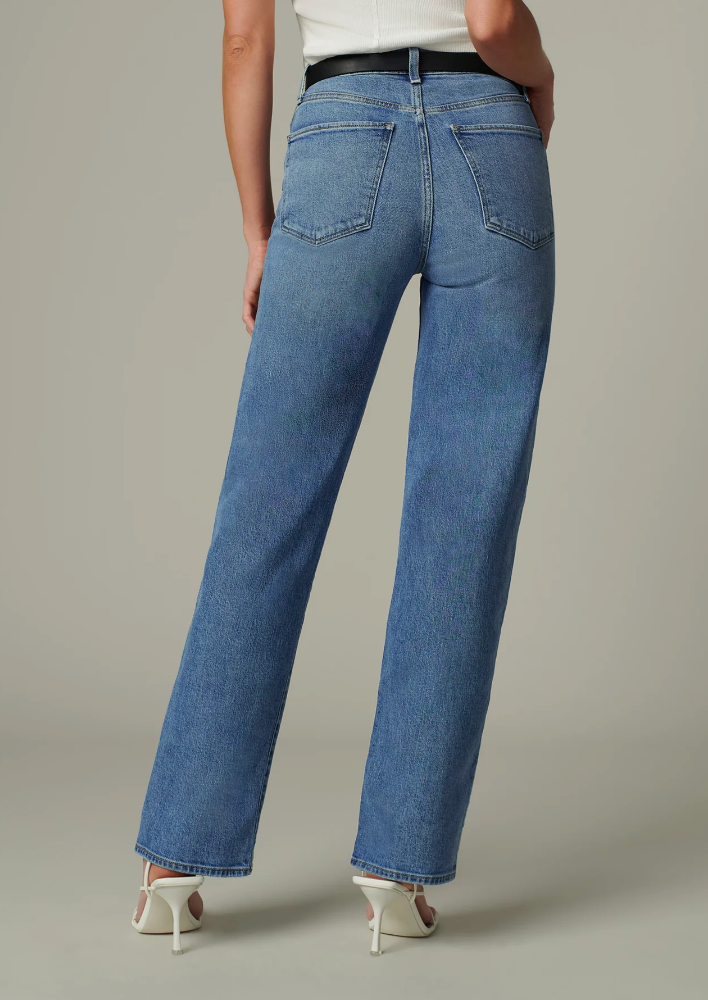The Margot Straight