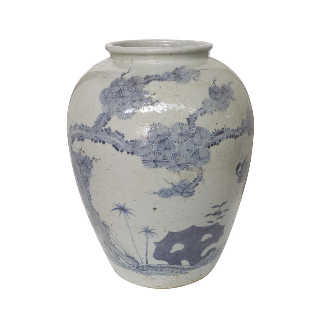 Blue And Whtie Open Top Jar With Pine Deer Motif