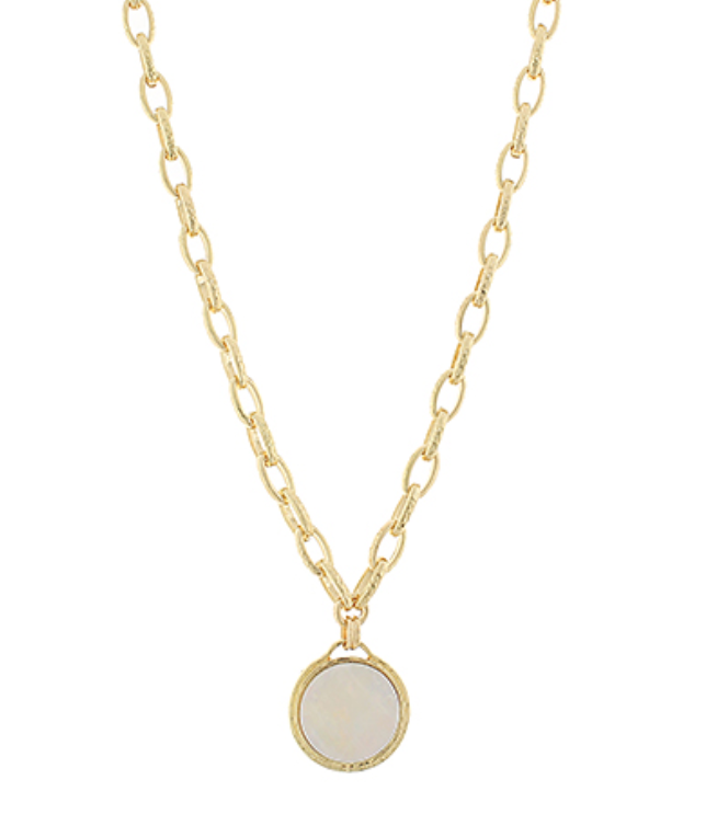 Round Pendant Oval Chain Necklace