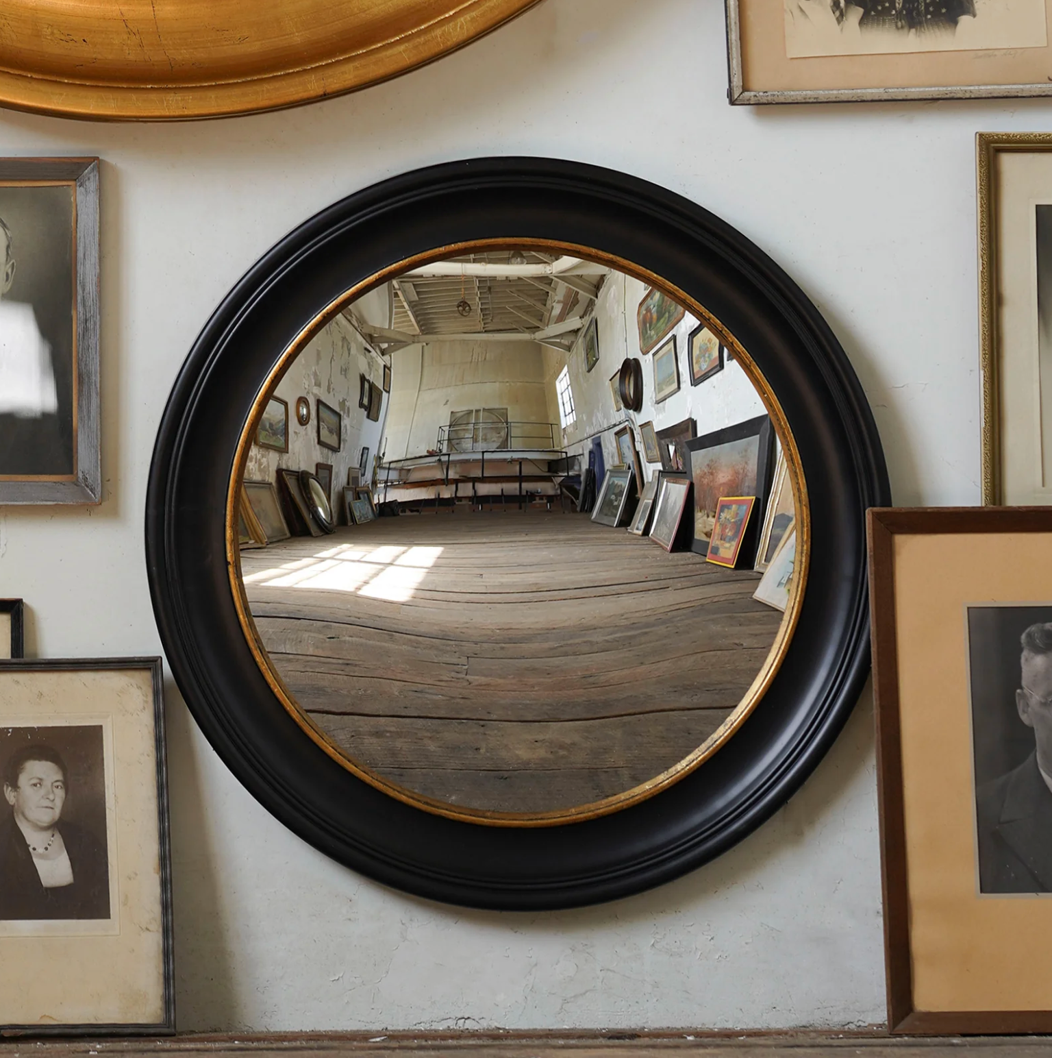 Chambord Convex Mirror