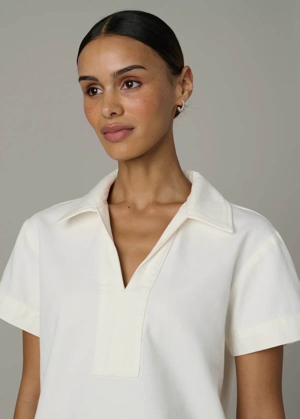 The Lillian Denim Popover Shirt in Milk