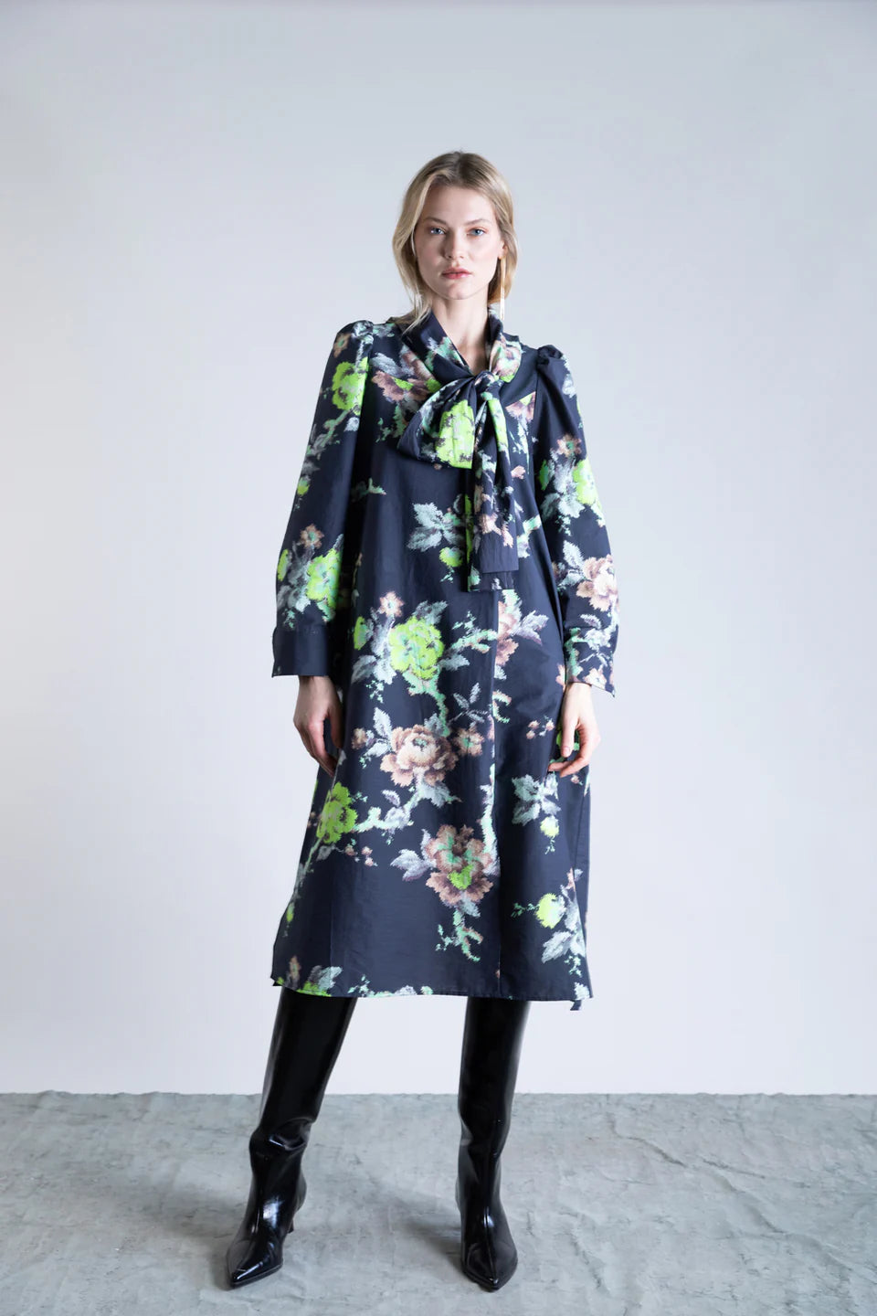 Indian Flower Juliet Sleeve Dress