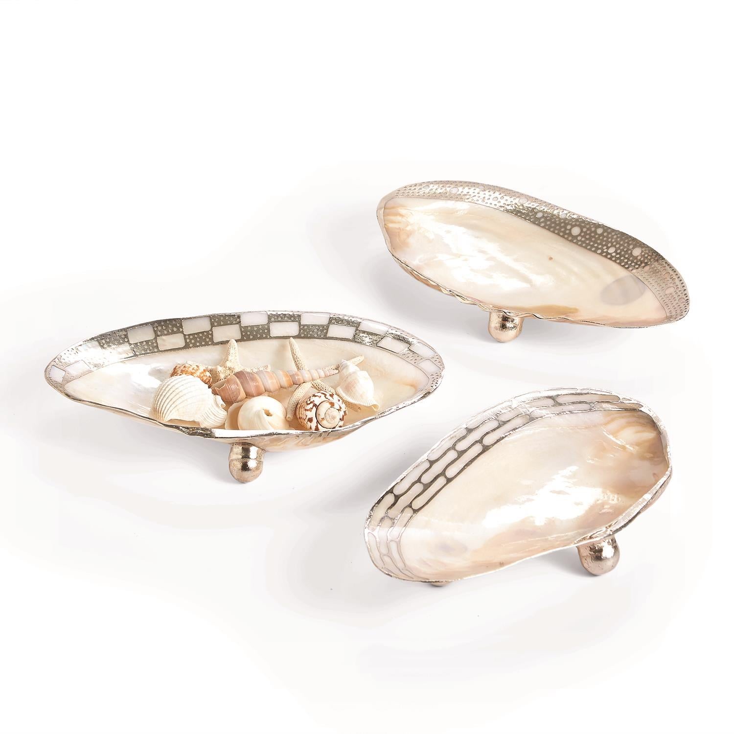 Ornamented Cabebe Shell Decorative Footed Tray