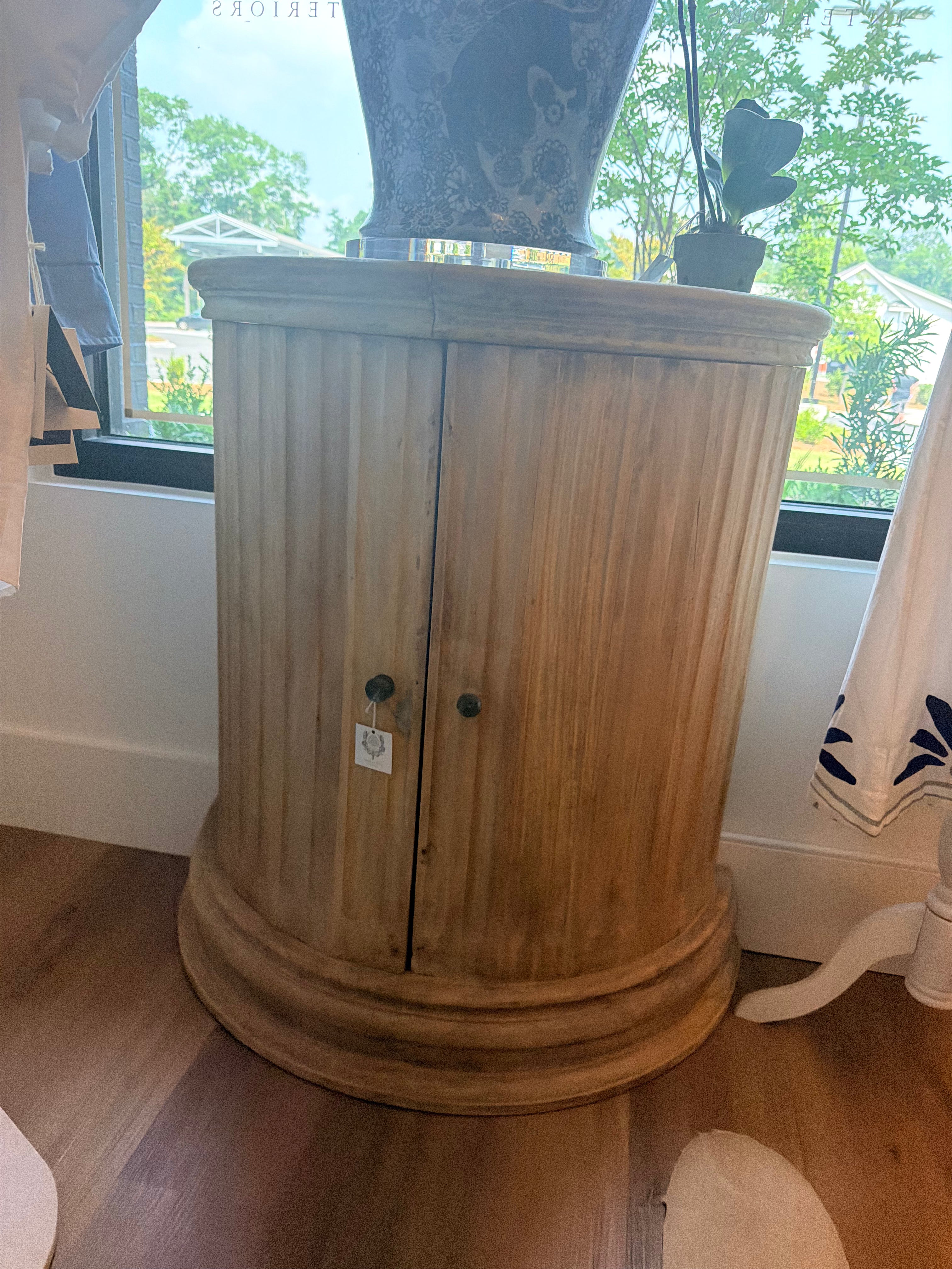 Column Console