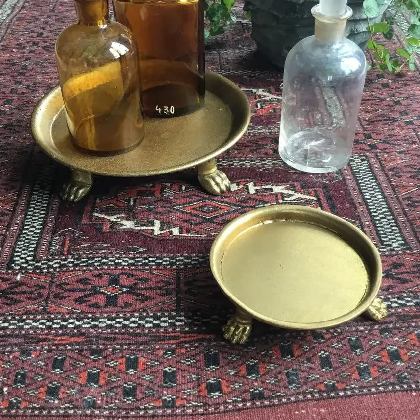 Small Claw Foot Round Dish