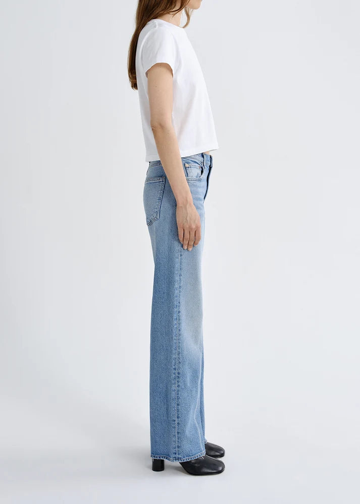 Harper Straight Jean in Outlook