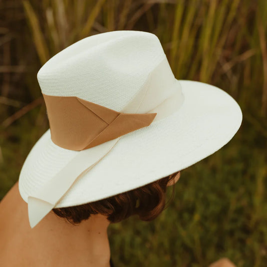 Gardenia Hat: White/Bone/Camel
