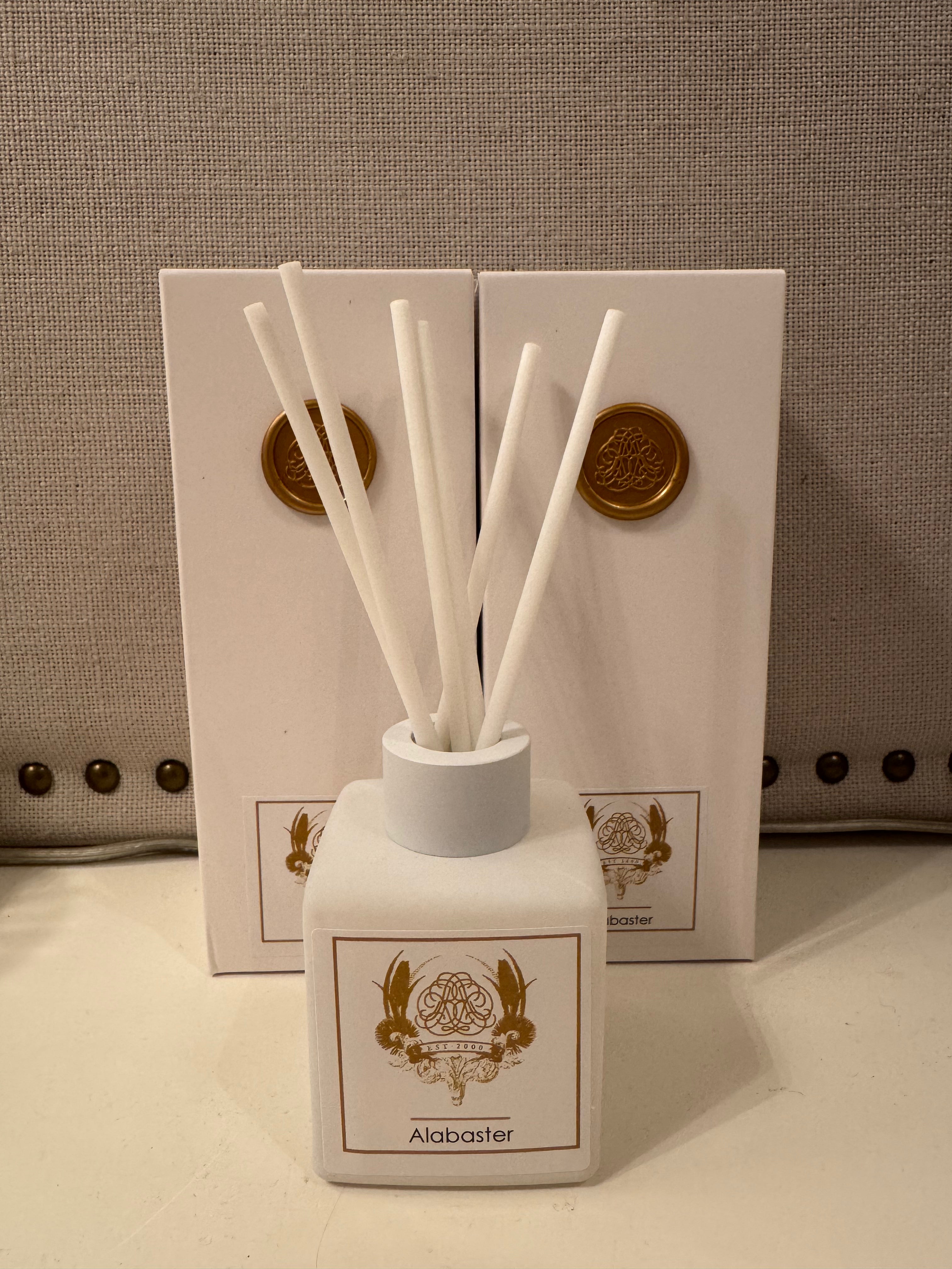 Mini Alabaster Luxury Diffuser Set