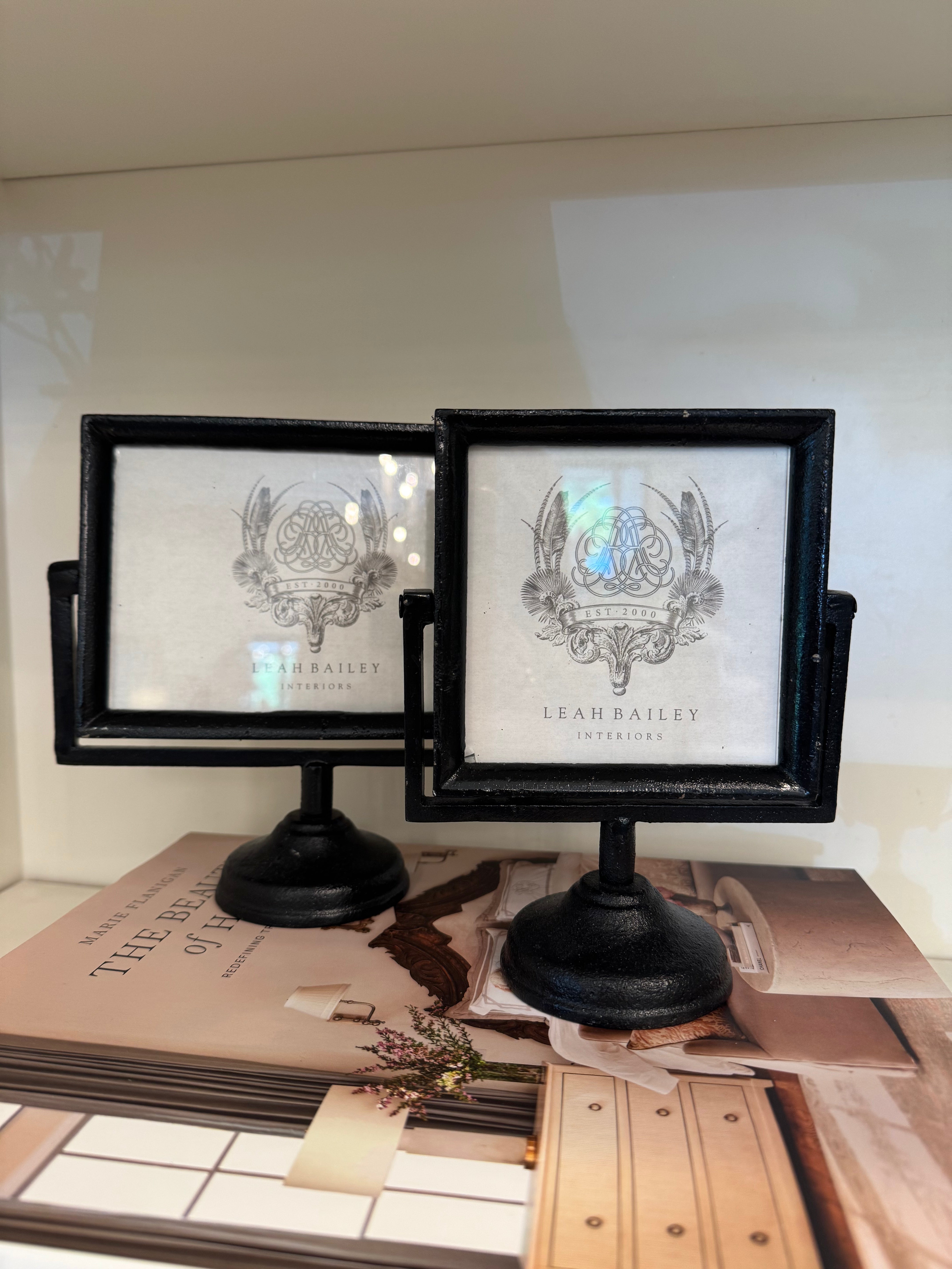Metal Photo Stand