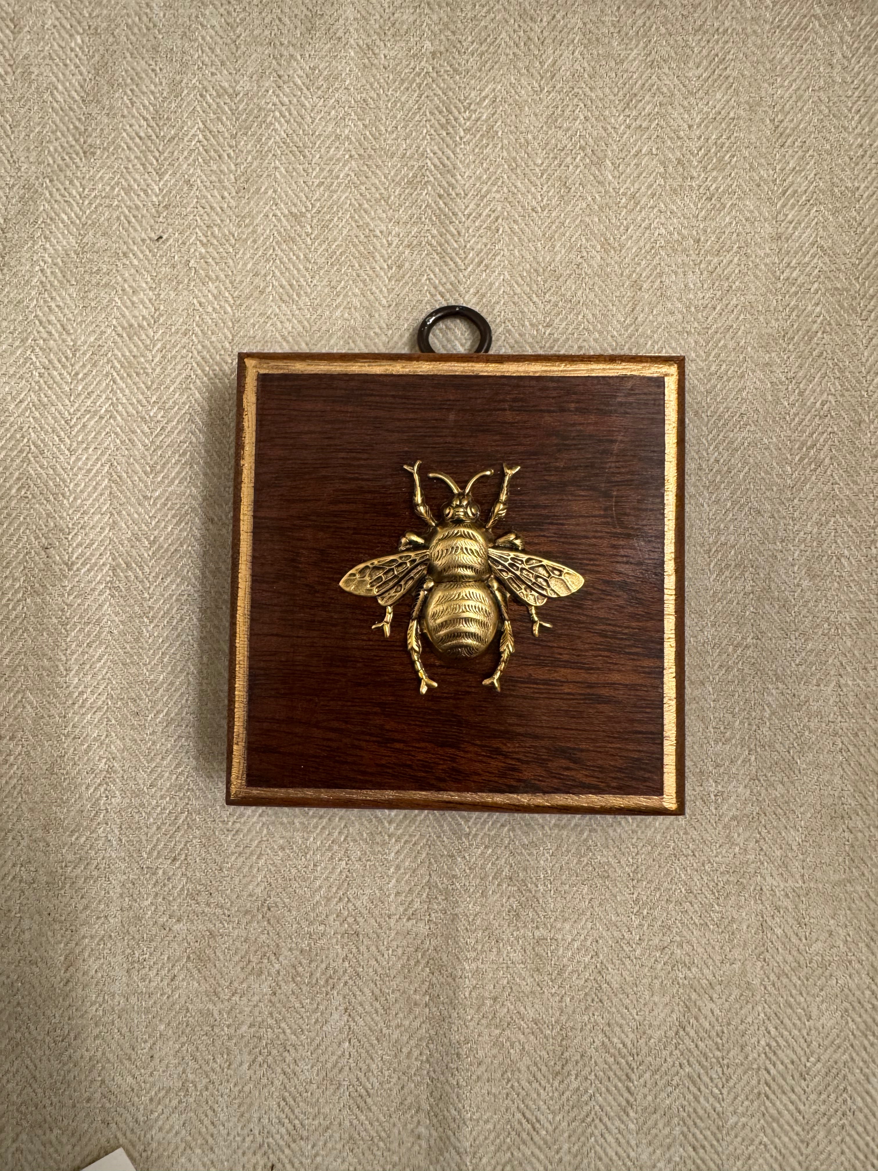 Museum Bee