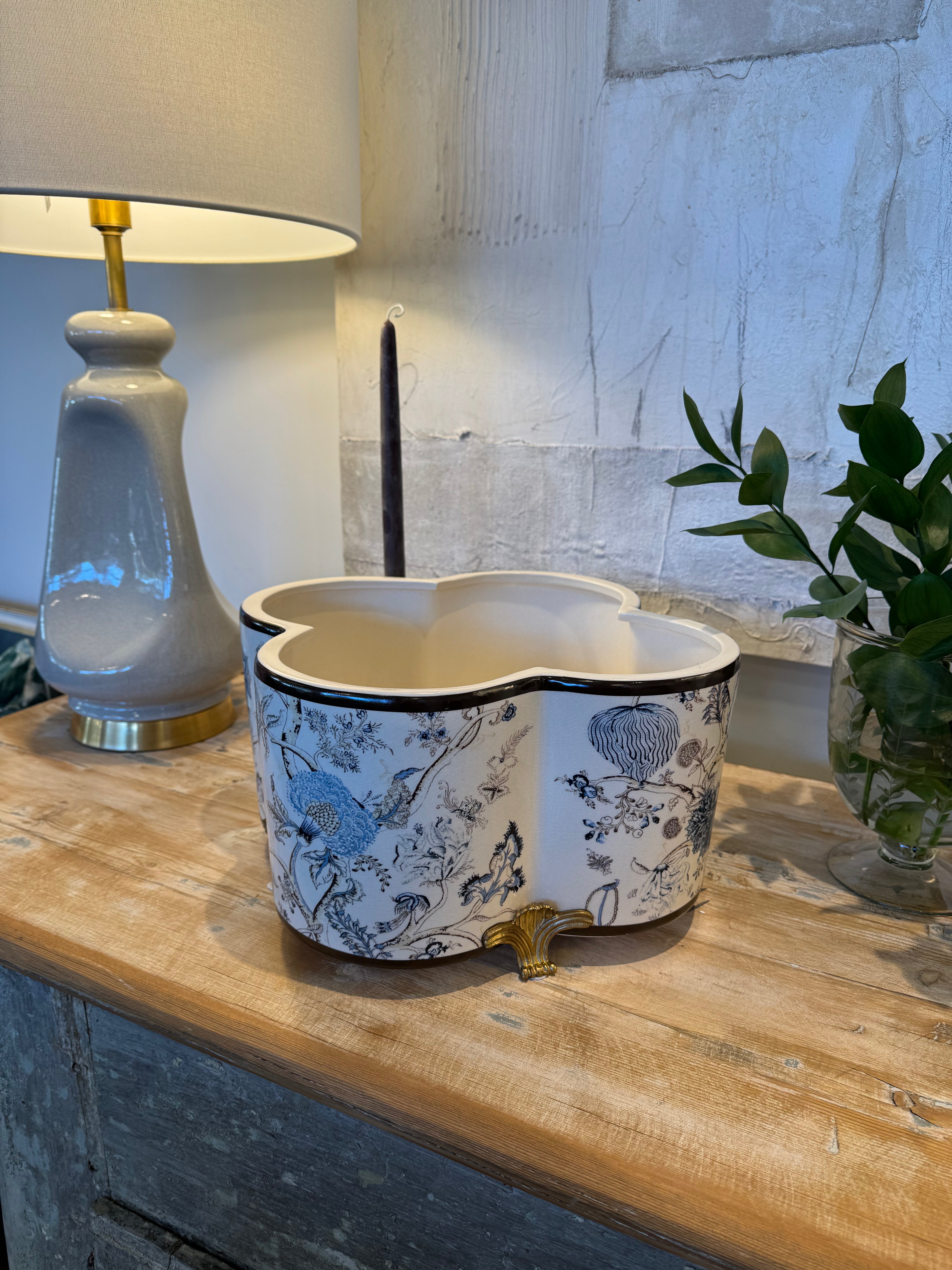 Pondicherry Quatrefoil Planter