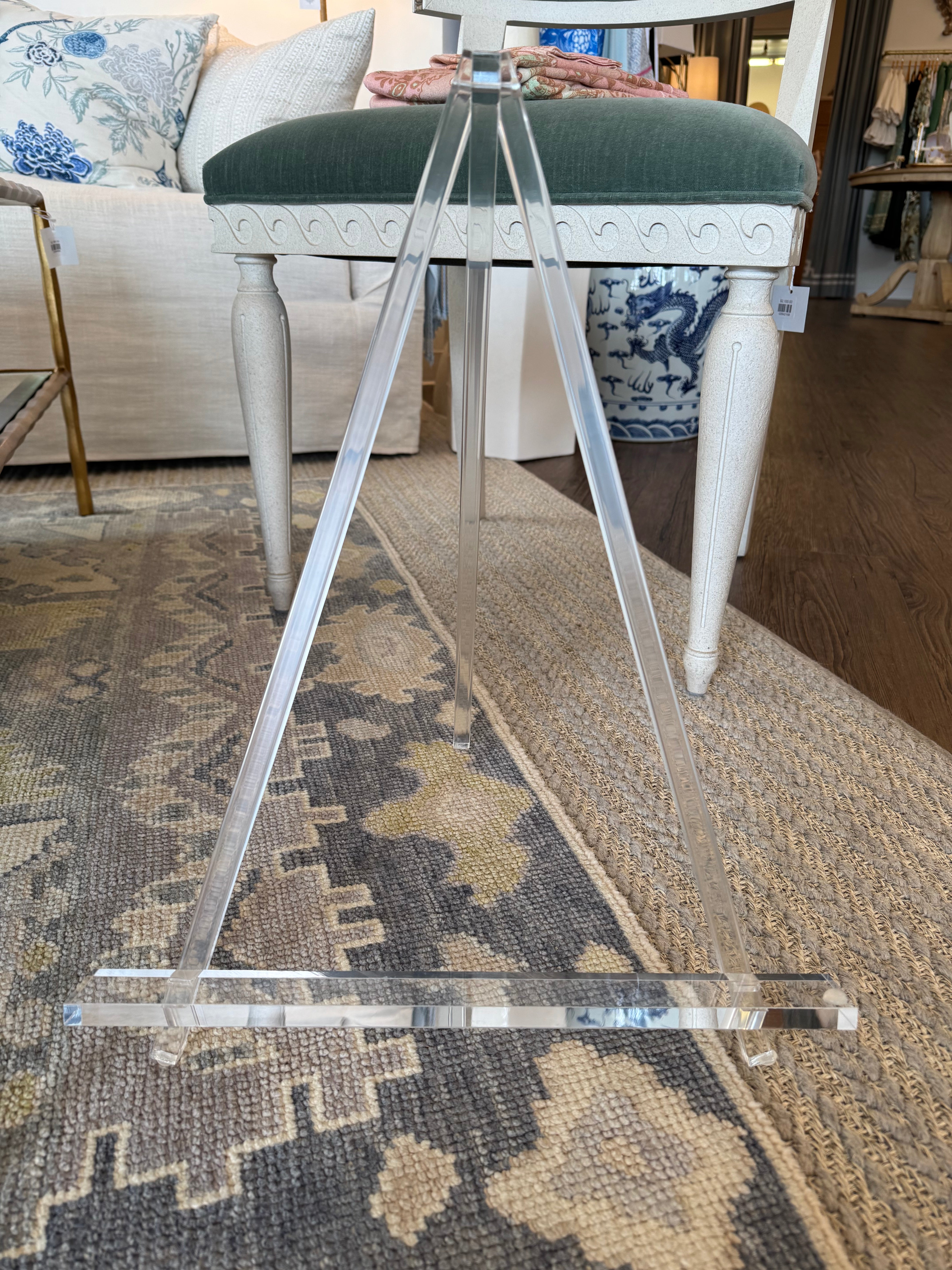 Acrylic Easel