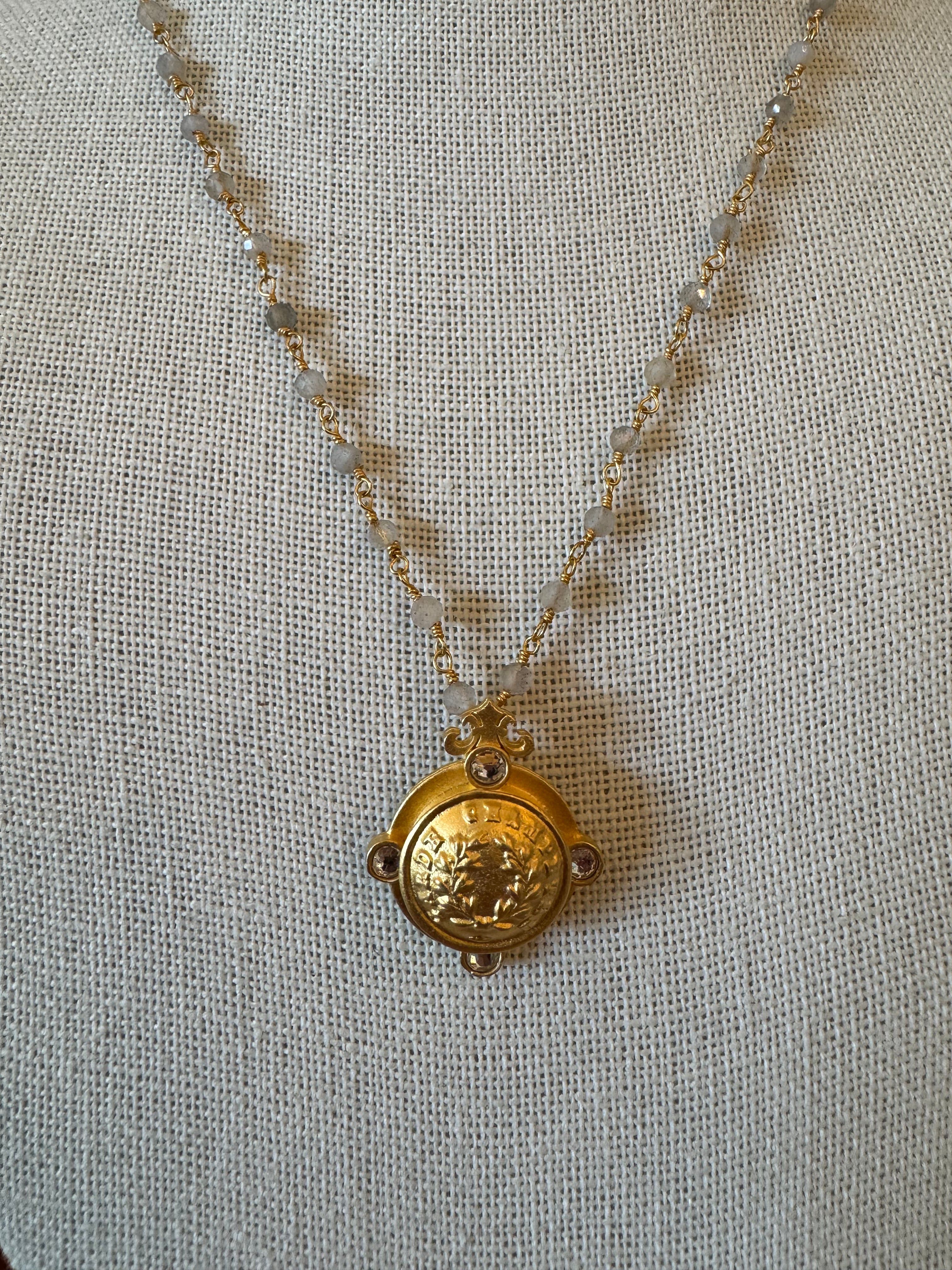 Arles Bezel Necklace