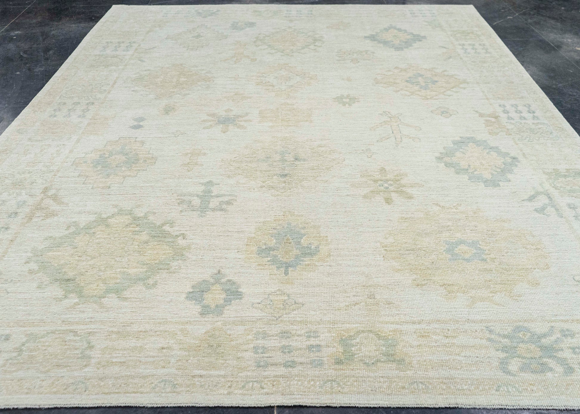 Turkish Oushak Rug 8'11" x 12'