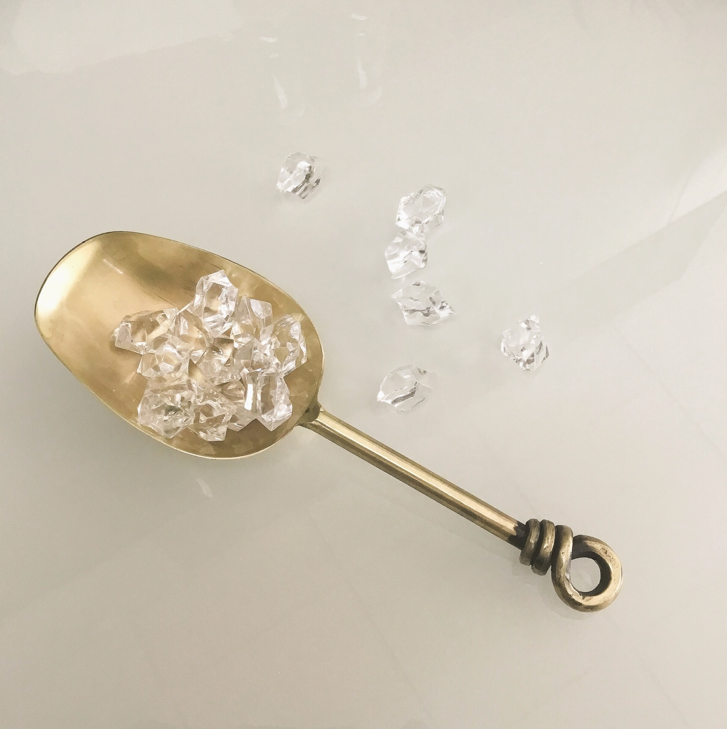 Golden Knot Ice Scoop