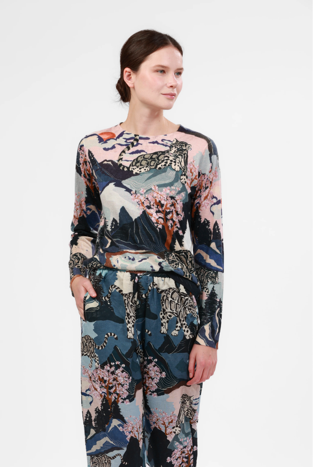 Cashmere Sweater in Snow Leopard Blue