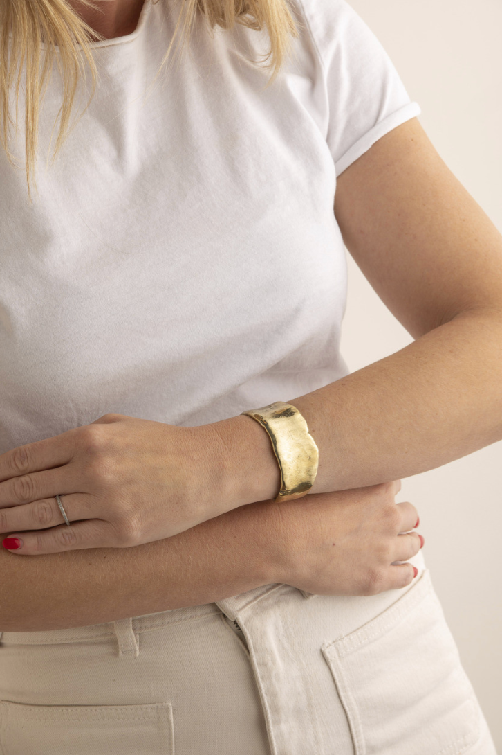 Tame Hand Cast Cuff